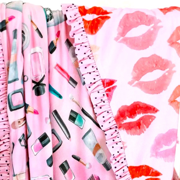 POSH PEANUT💄LITTLE MERMAID🧜🏼♀️UNICORN Beauty Salon & Isabela PATOO SEE🎁PICS - Picture 1 of 16